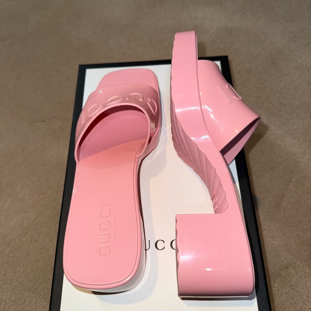 Gucci rubber platform sandal